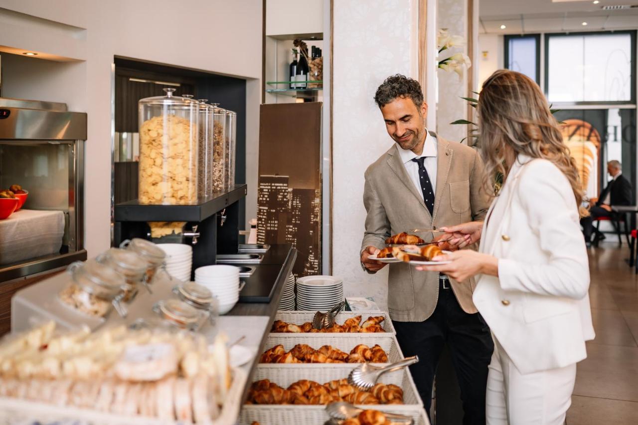 Cosmopolitan Hotel 4*