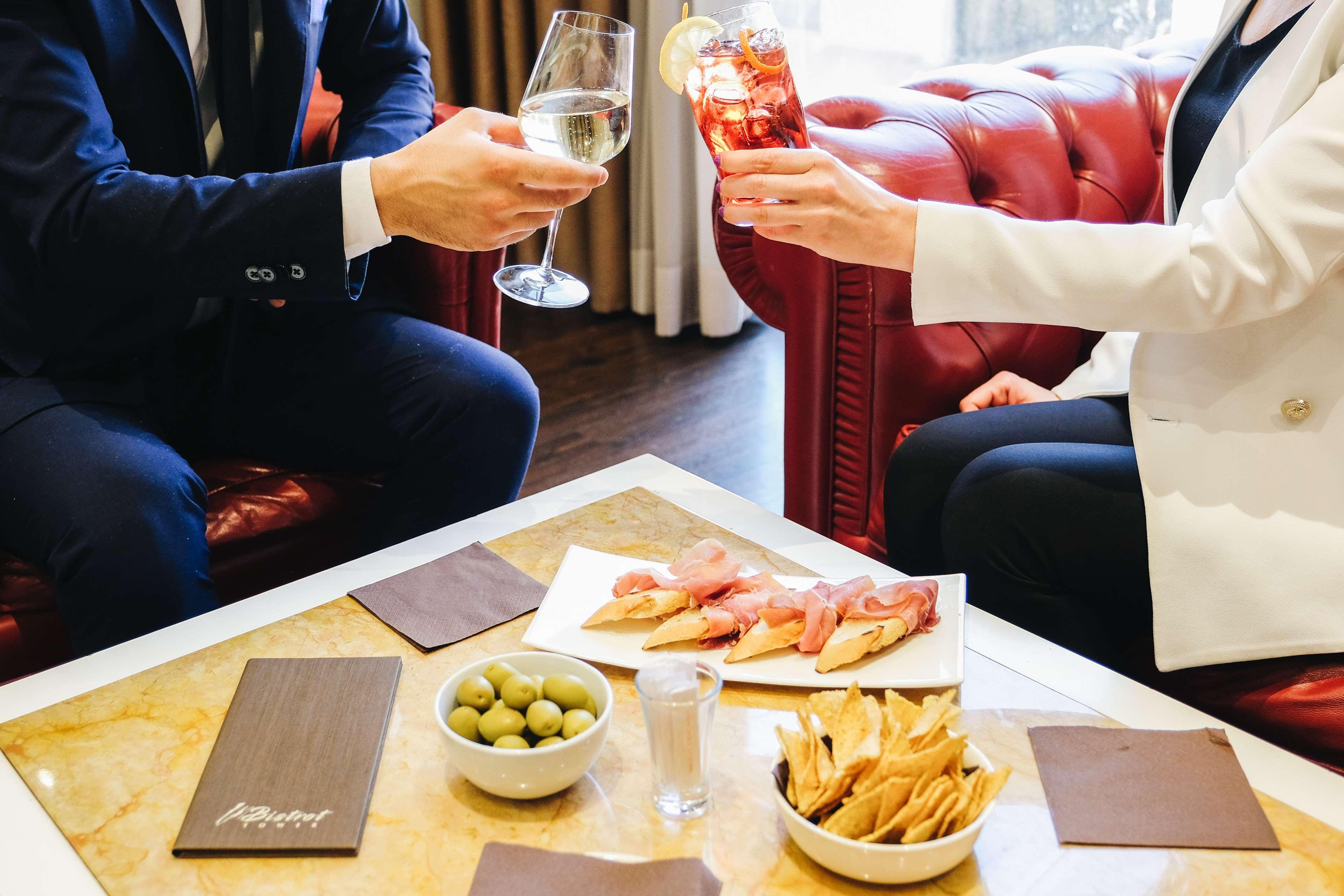 Hotel Western Tower 4*