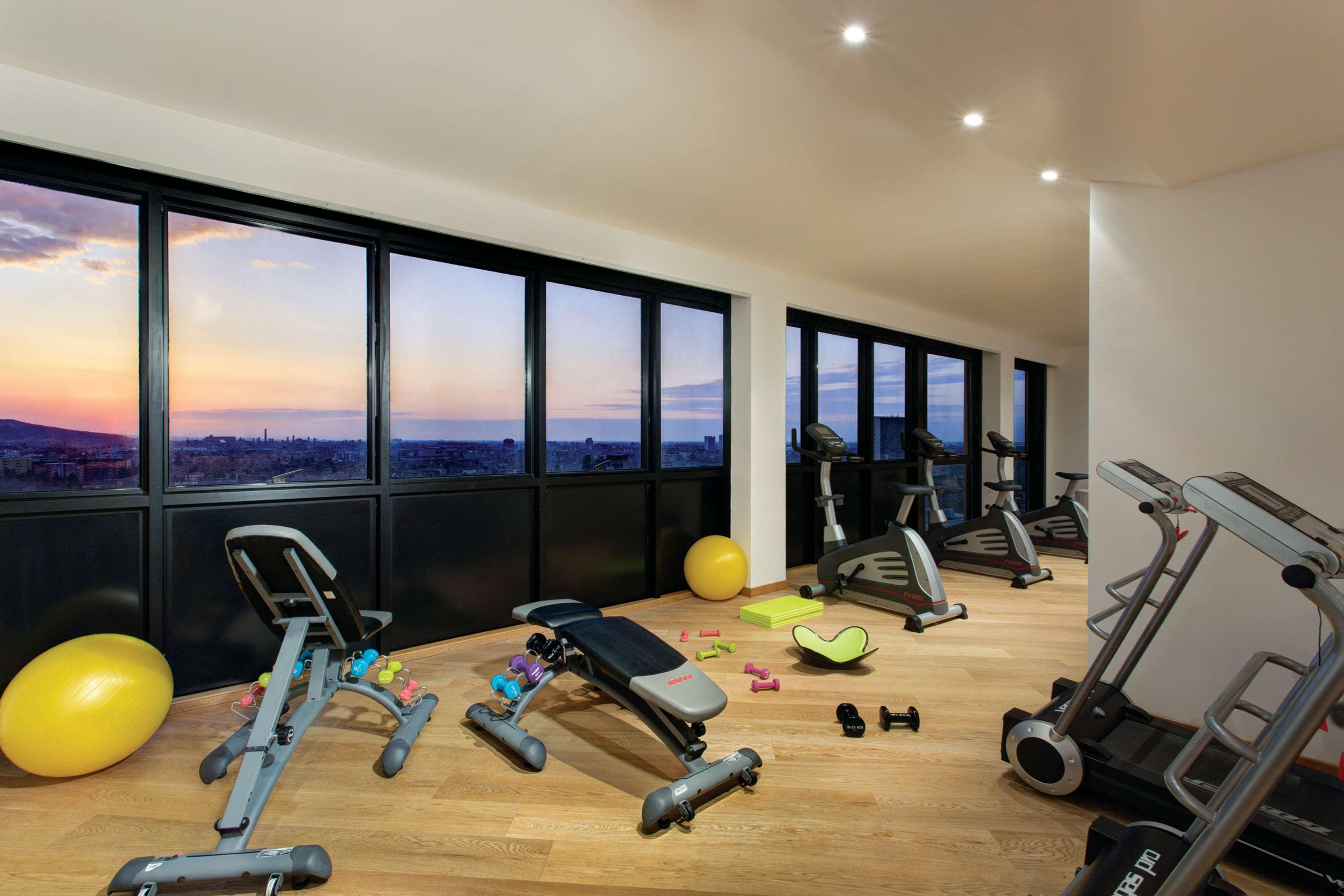 Western Tower 4*