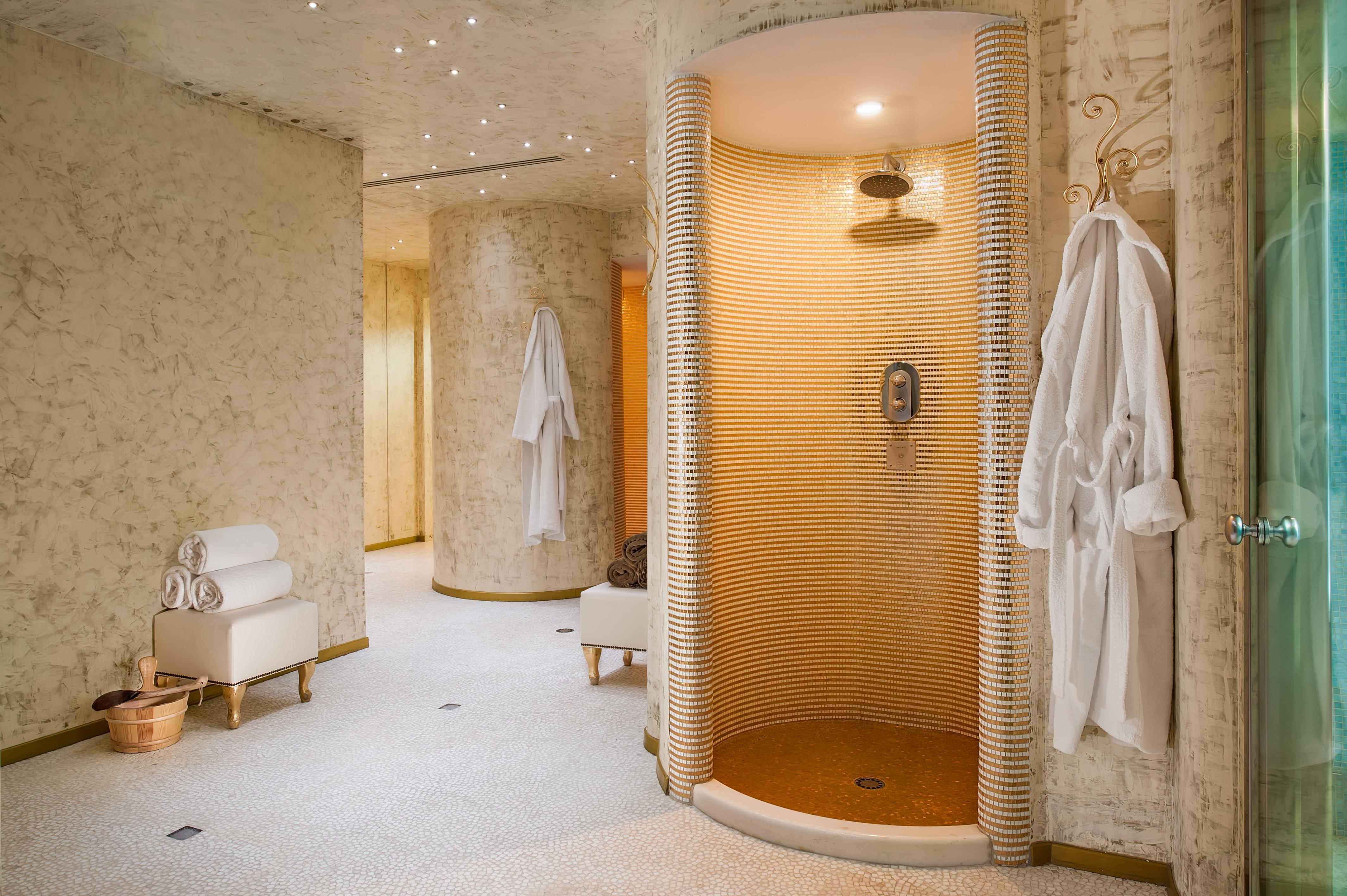 Royal Carlton Hotel 4*