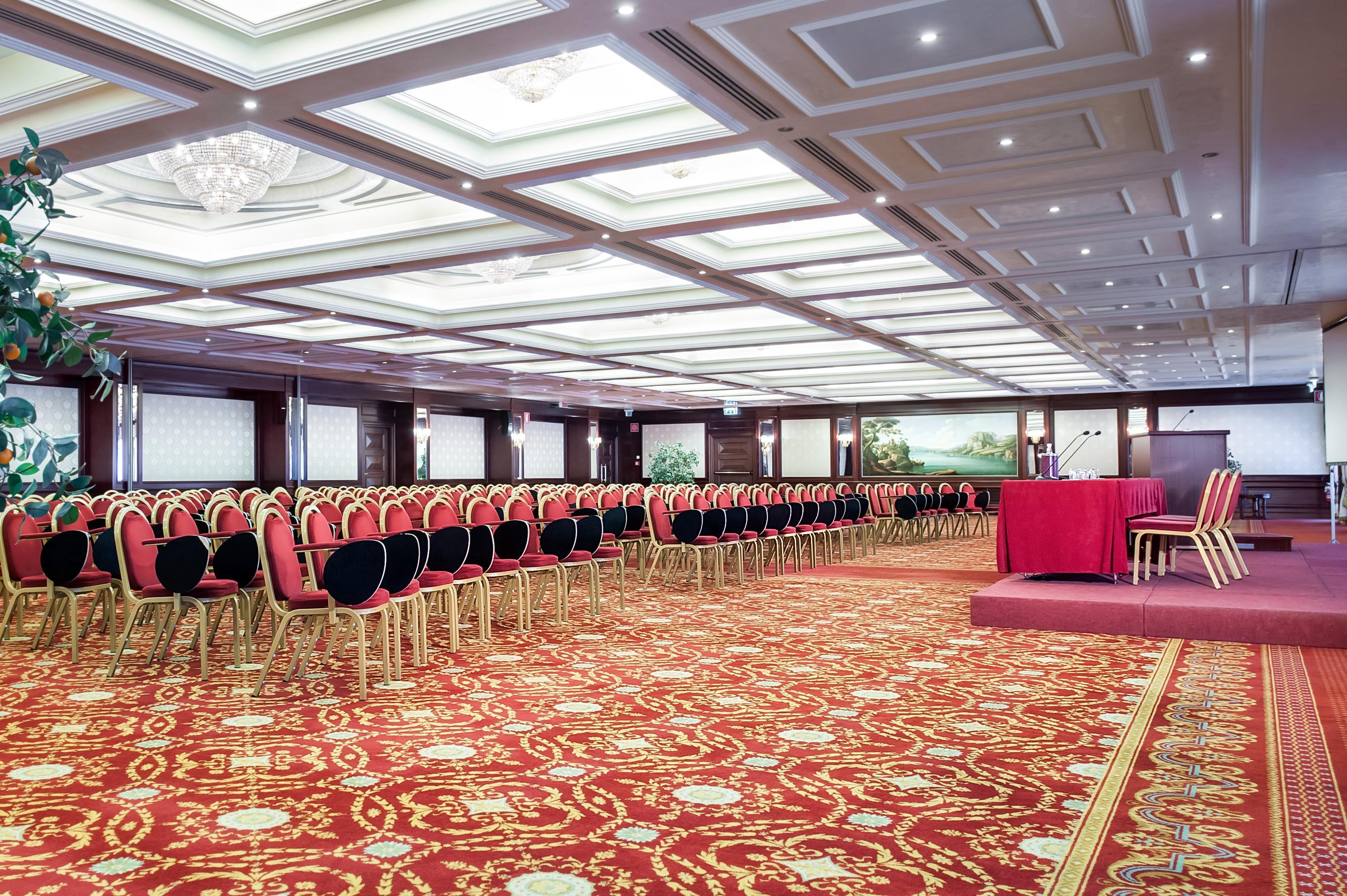 Hotel Royal Carlton 4*