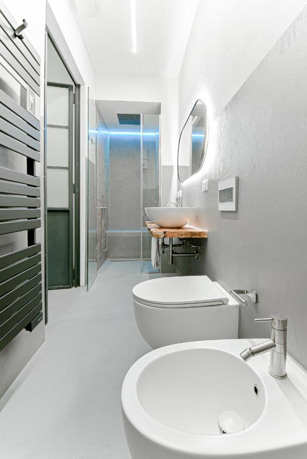 Apartment Mono