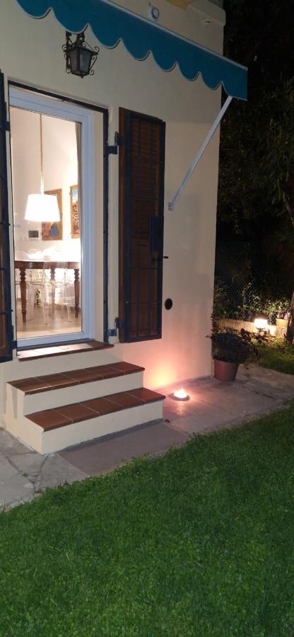 Feriehus Minimal Chic House - Oasis Near The Center With Private Parking & Pet-friendly