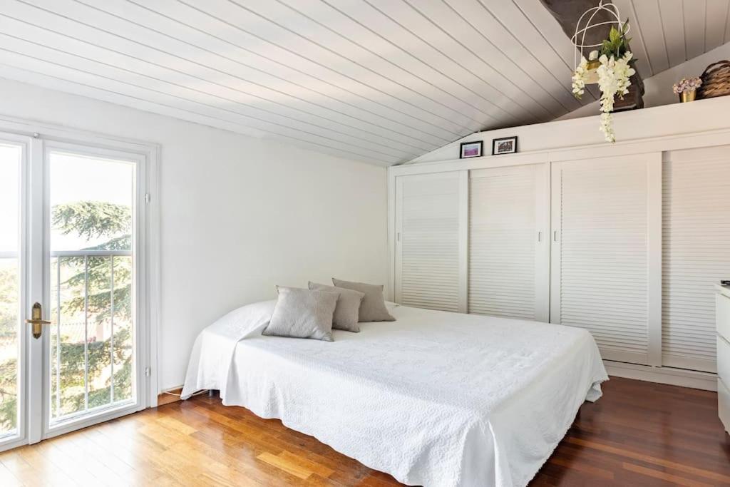 Lovely One-bedroom Attic In An Ancient Village Appartement