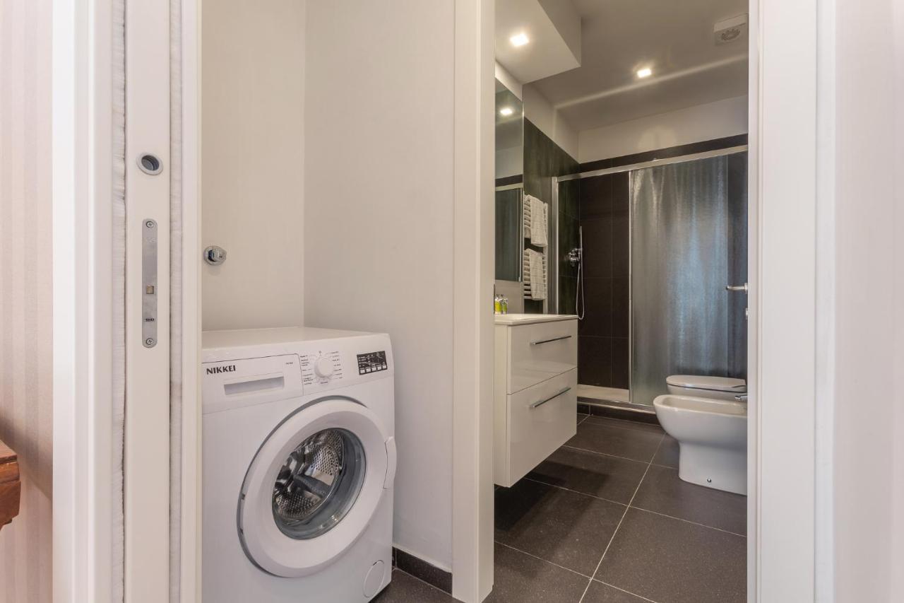 W/terrace 10 Min Walk From Piazza S.stefano Lejlighed *