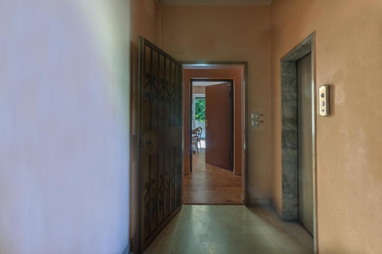W/terrace 10 Min Walk From Piazza S.stefano Lejlighed