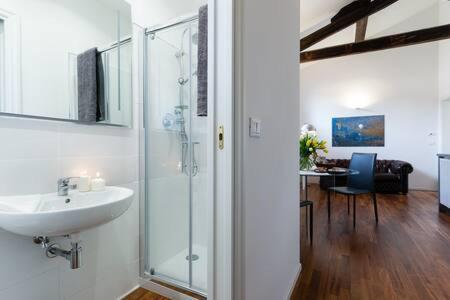 Charme Immerso Tra Le Mura Bolognesi Apartamento Bolonha