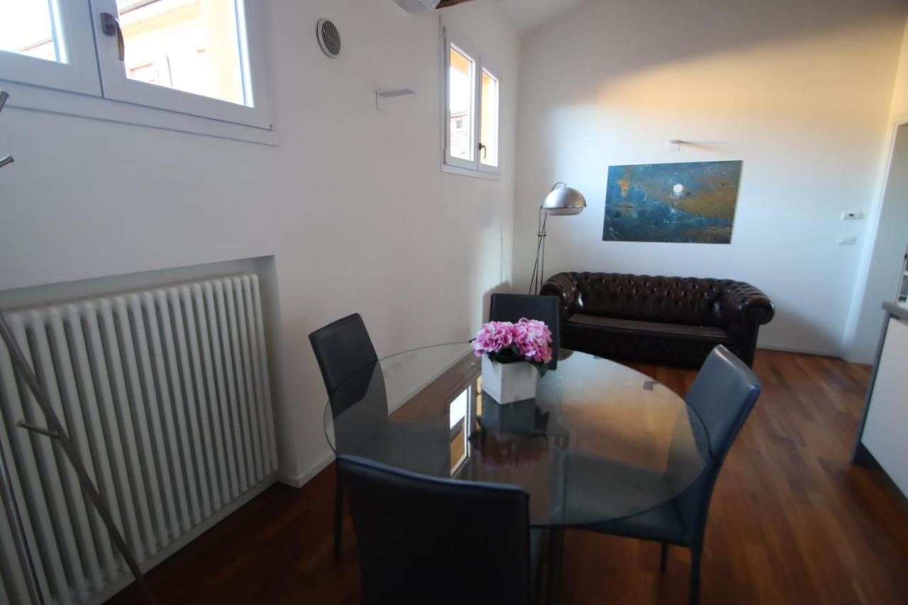 Charme Immerso Tra Le Mura Bolognesi Apartamento *