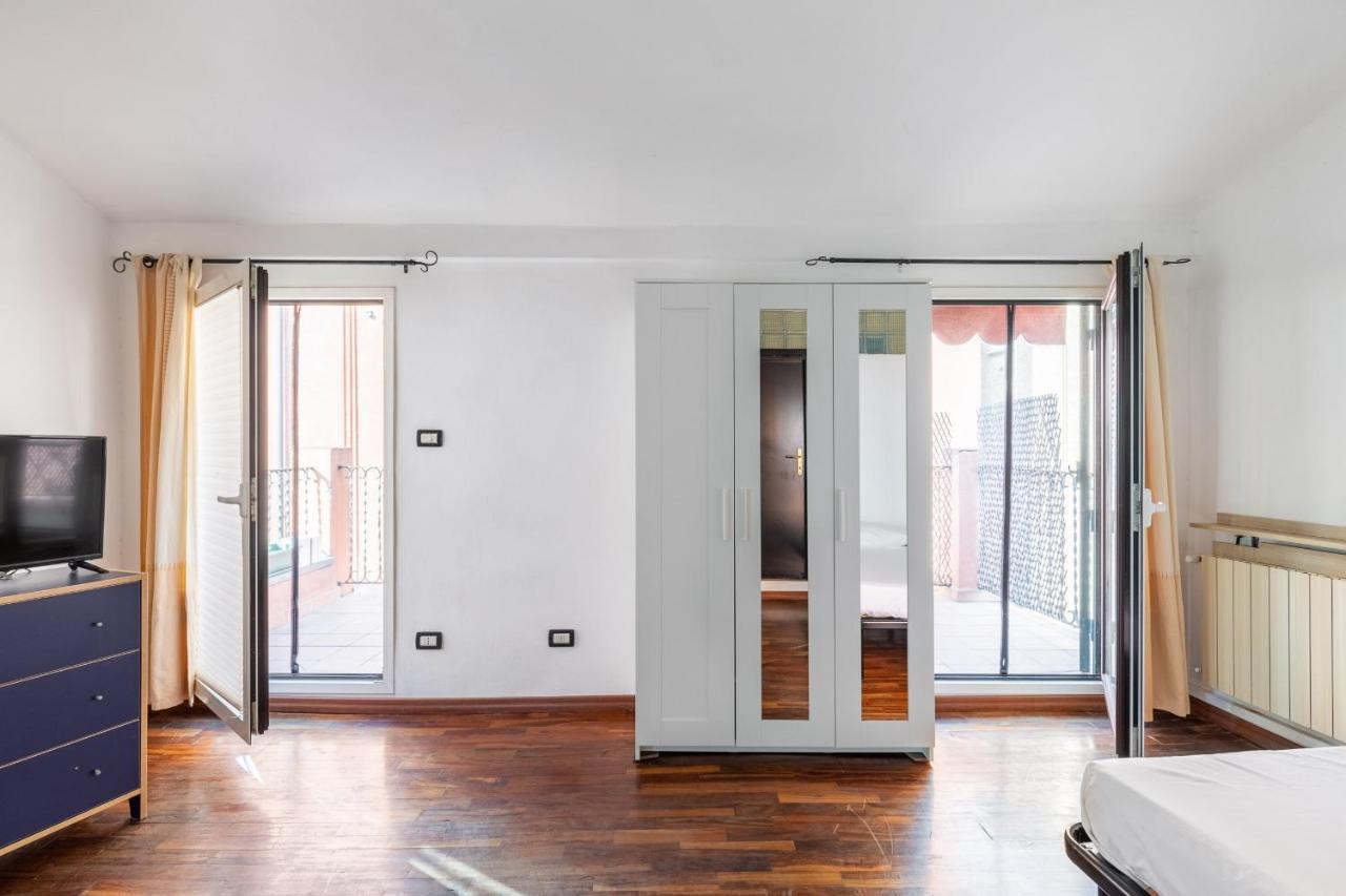 Malcontenti Con Terrazzo By Wonderful Ltaly