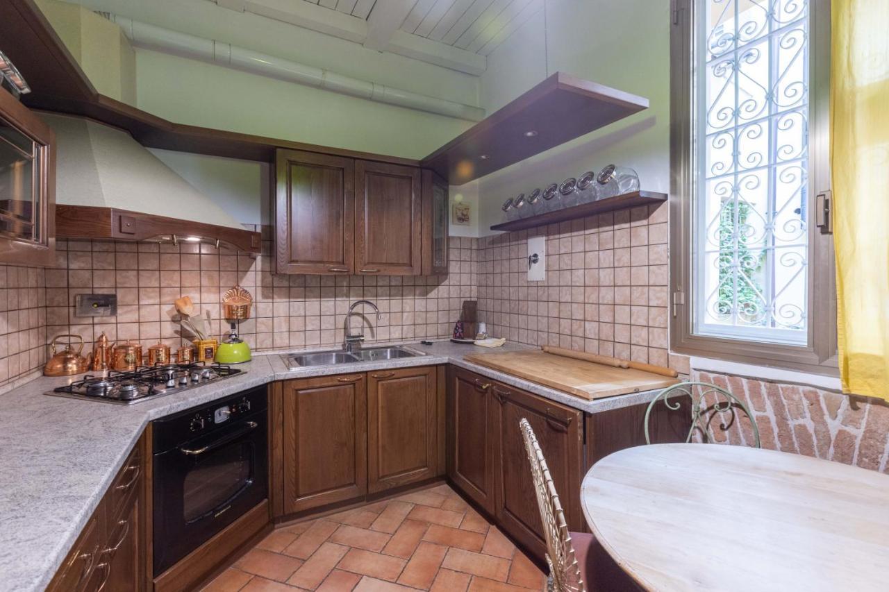 Appartement De'gombruti, *