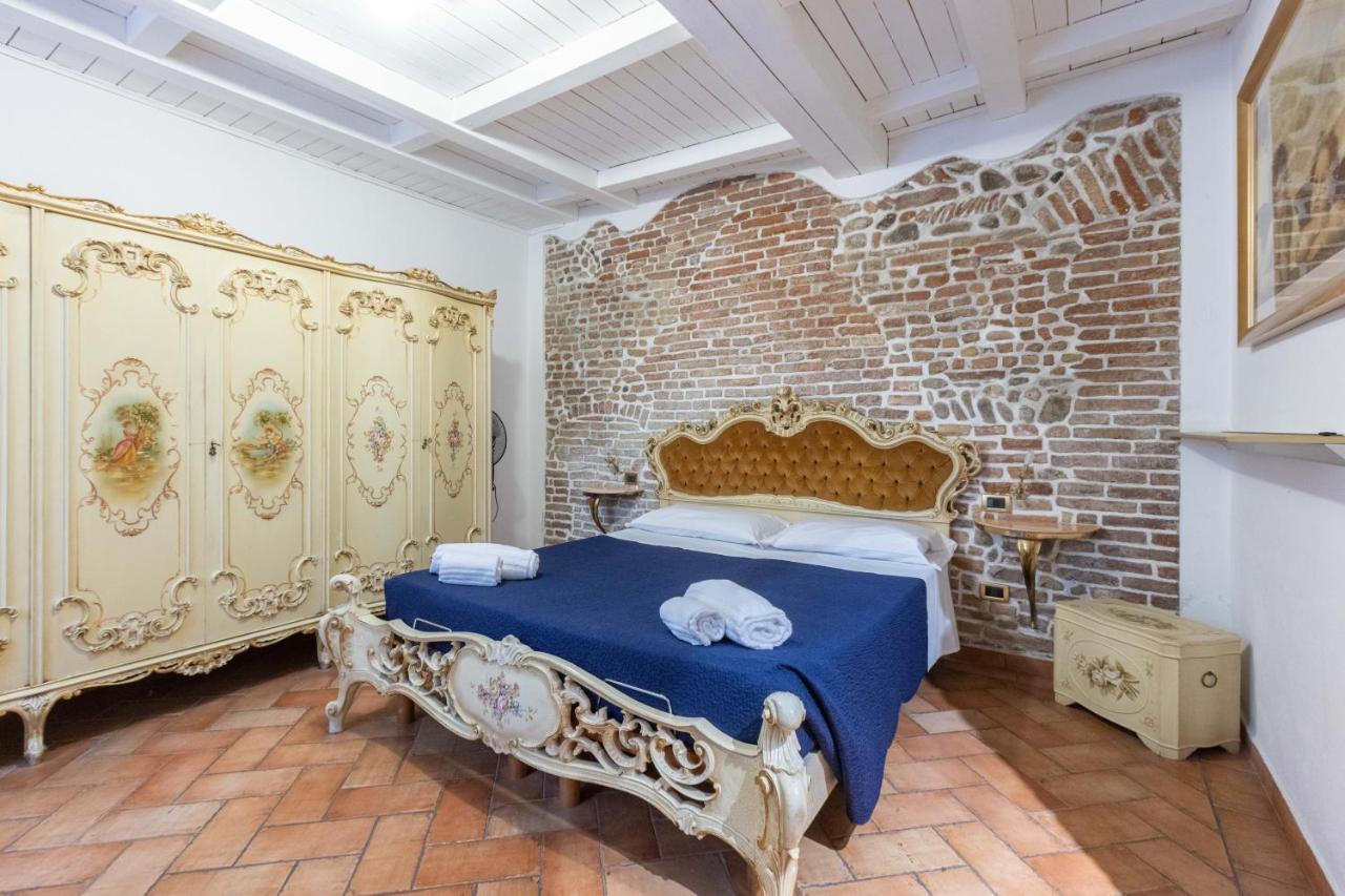 De'gombruti, Appartement *
