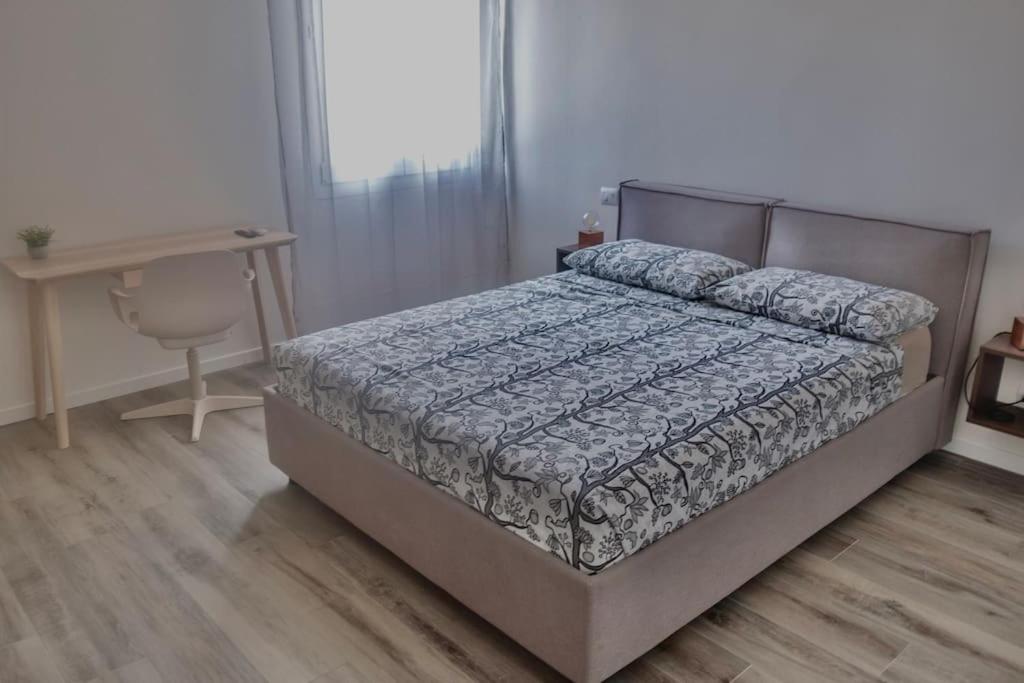 Modern Centraal Gelegen In Bologna. Appartement