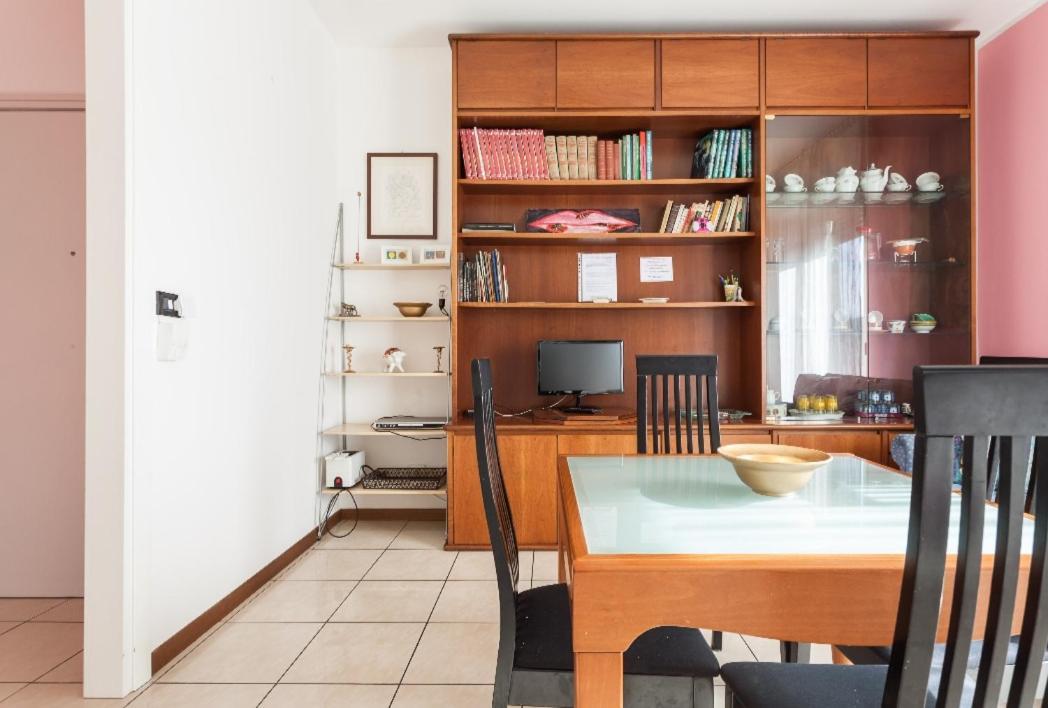 Ampio Luminoso Quinto Piano Ascensore Apartamento