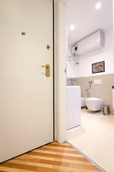 Toro Elegant Studio, In The Heart Of The * Bologna