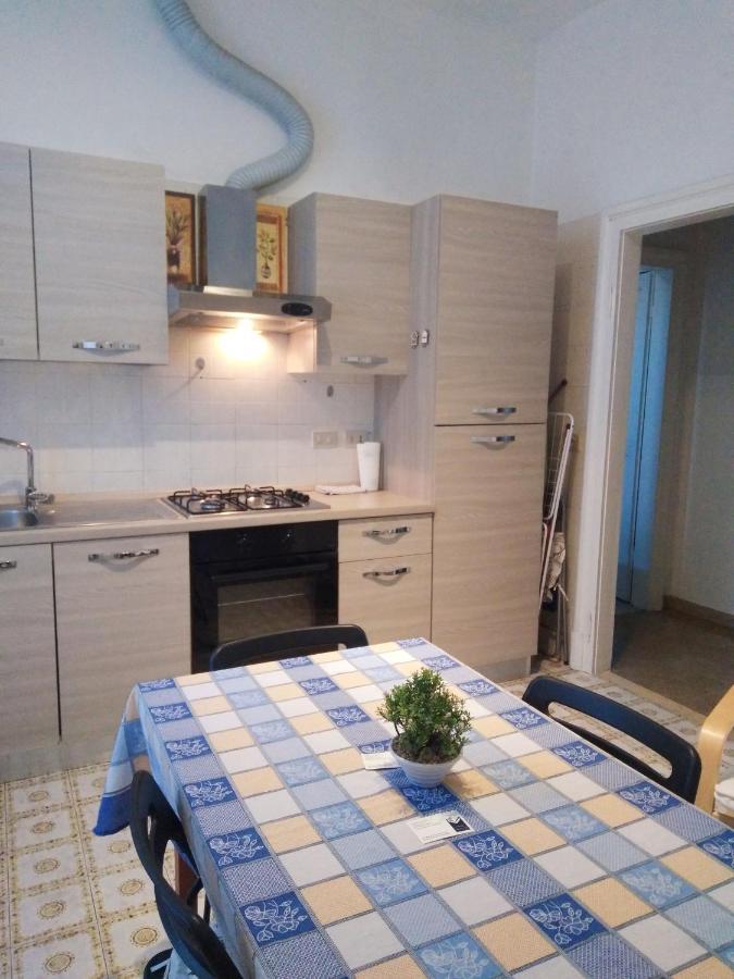 Apartamento Linda 1 *