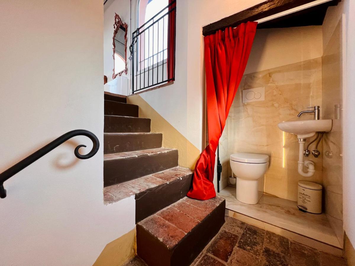 Tower Of Lovers - Ancient Altana Apartment Bologna