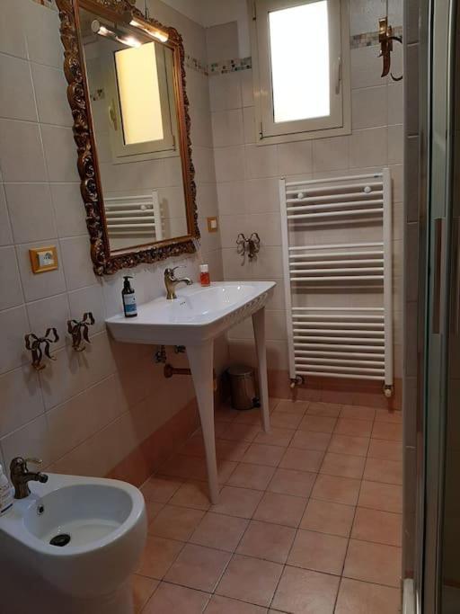 Apartamento Charme In Righi Bolonia