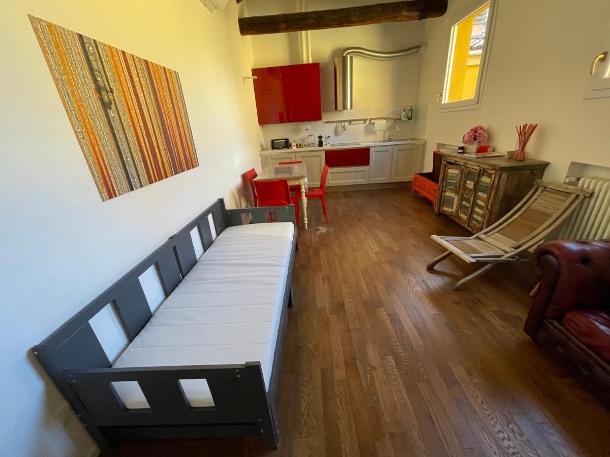Apartment Red Immerso Tra Le Mura Bolognesi