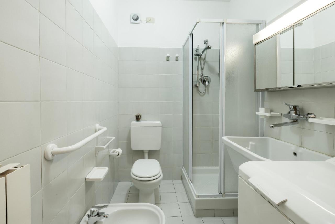 We - House Of Stars - Apartment