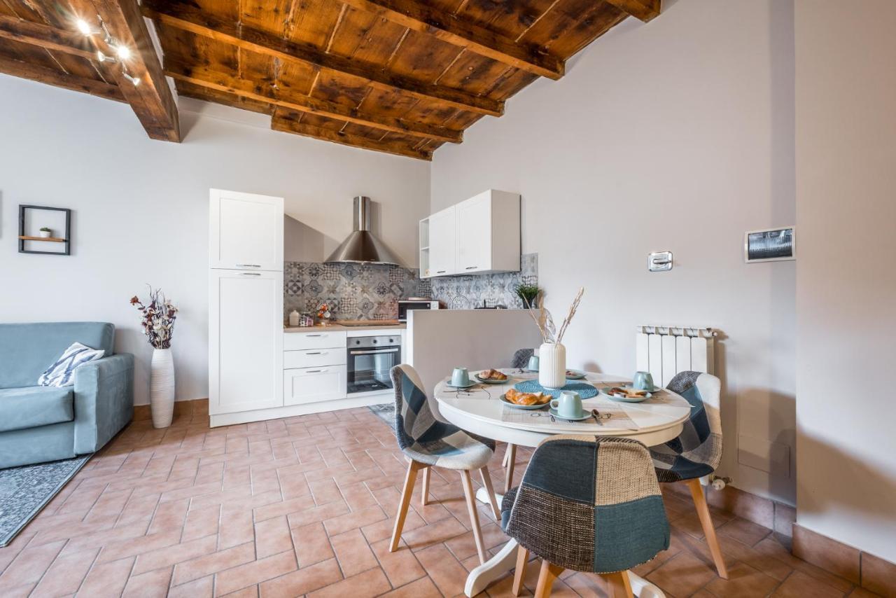 Santo Stefano Casa Vittoria Apartment *