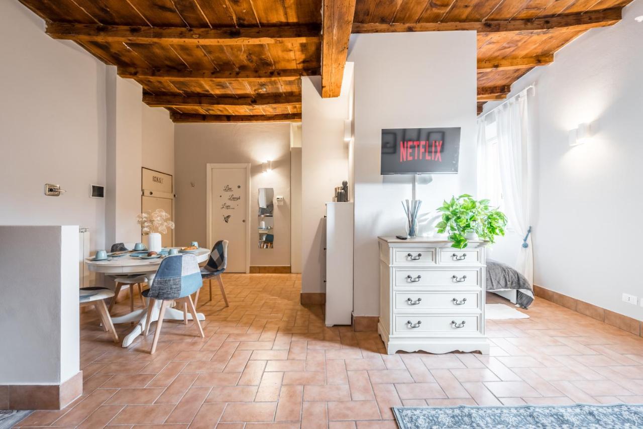 Santo Stefano Casa Vittoria Apartment *