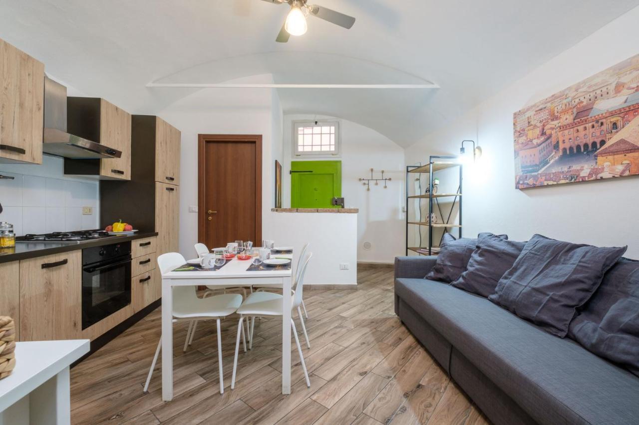 House Under The Tower By Appartement Bologne