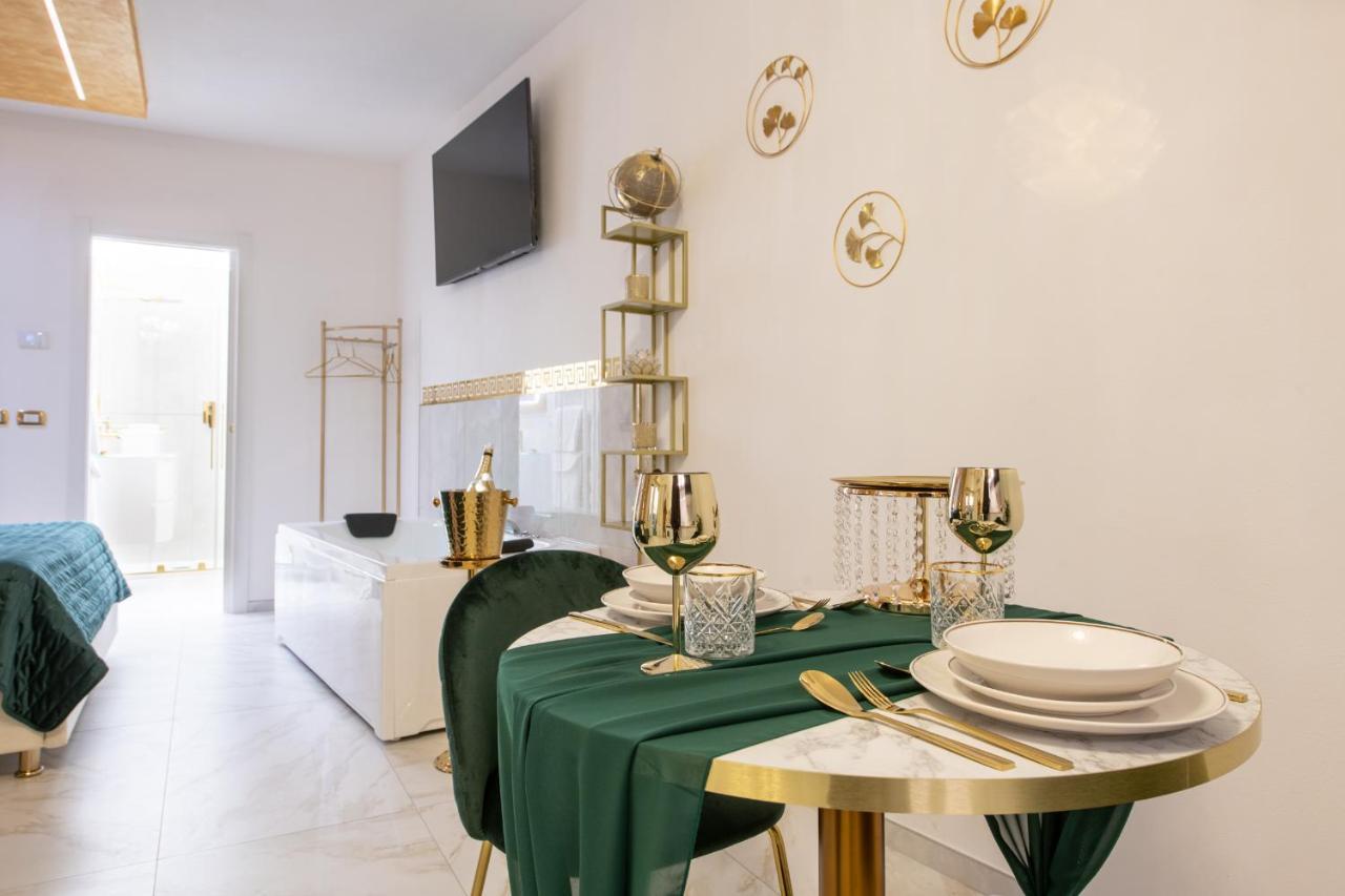 Fashion Gold With Jacuzzi & Car Garage * Bologna
