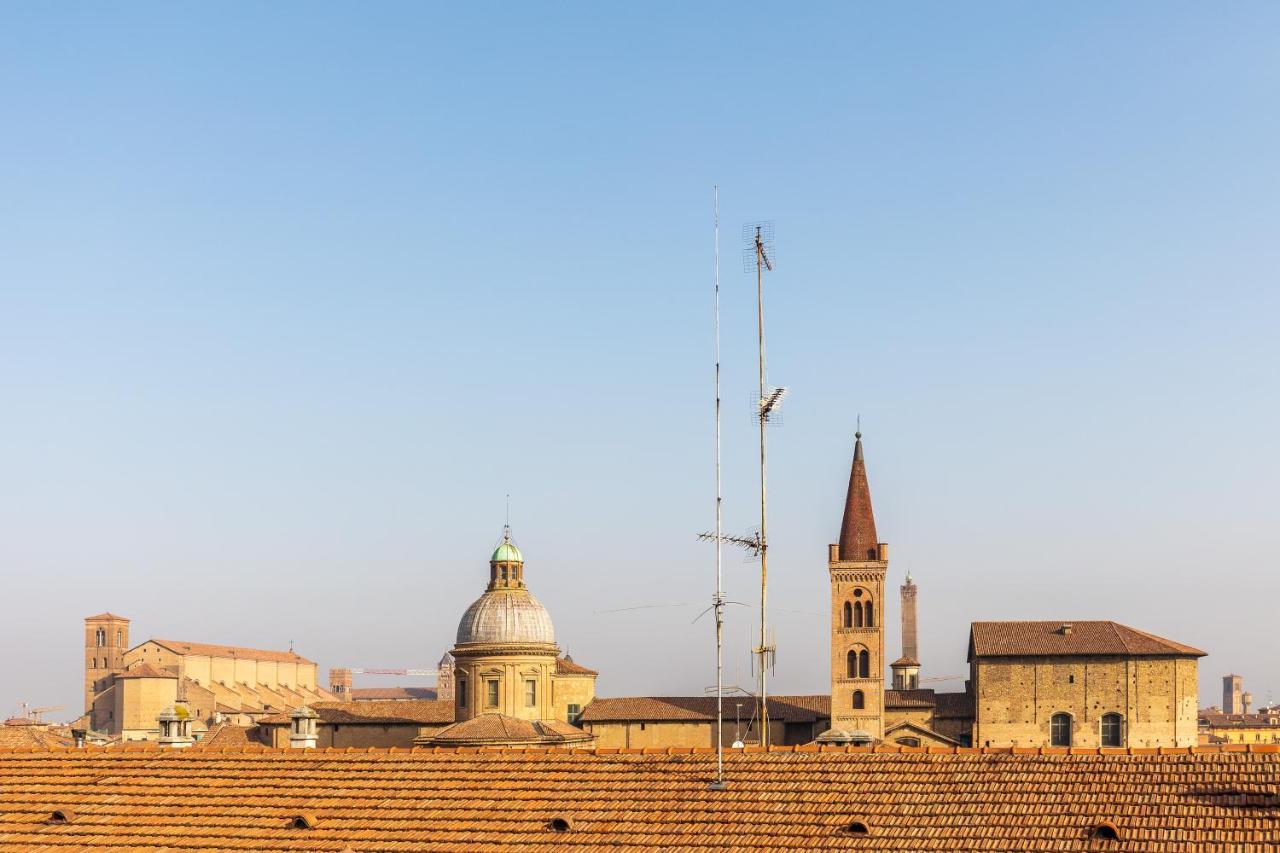 Italy Prestigious *
