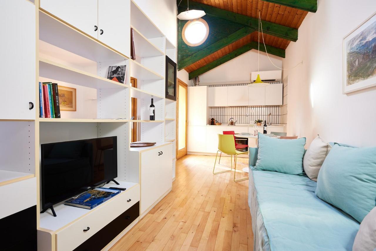 Apartamento Italian Design Small Attic Bolonha