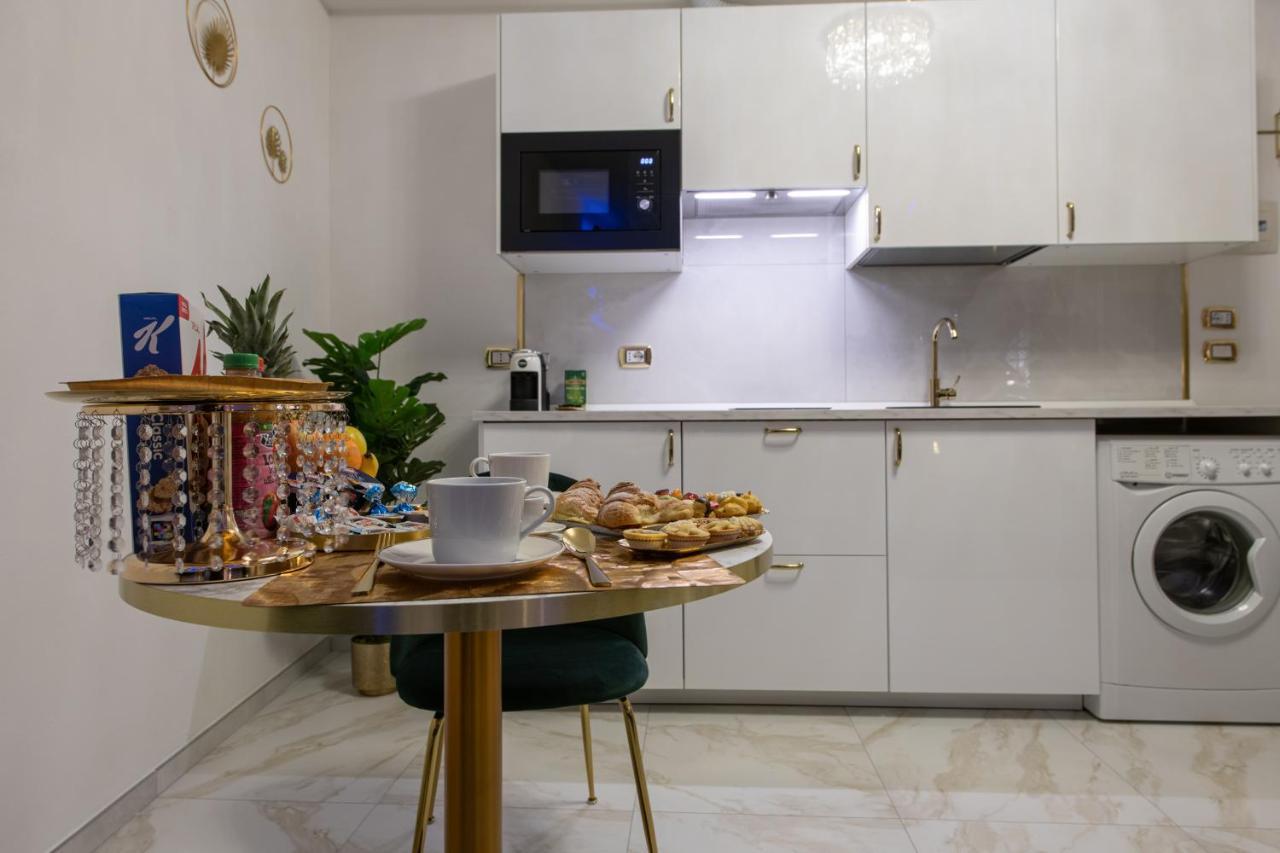 Apartment Fashion Gold With Jacuzzi & Car Garage