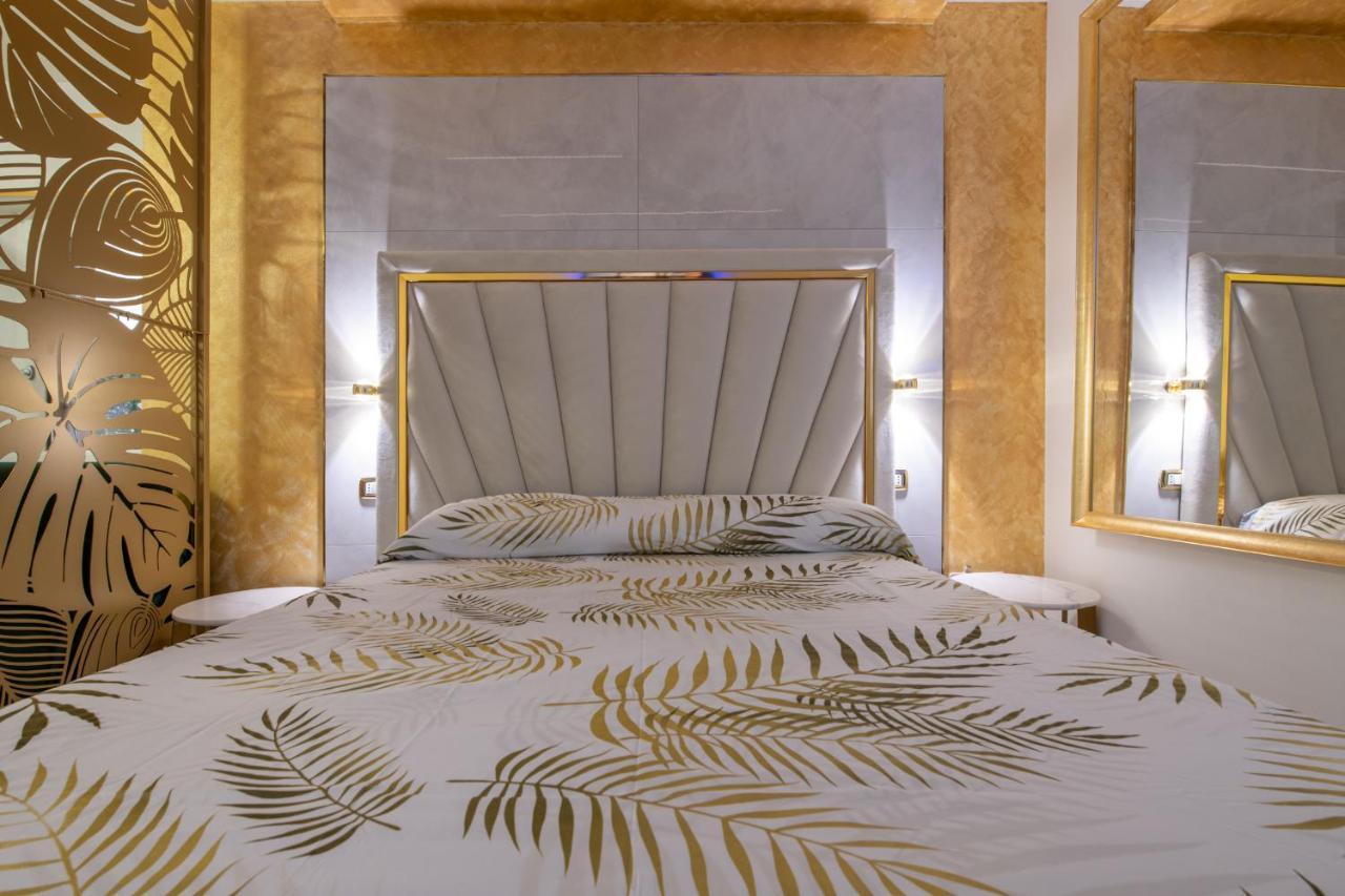 Apartment Fashion Gold With Jacuzzi & Car Garage