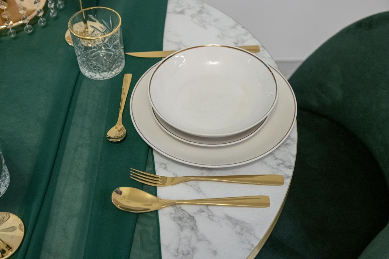 Apartment Fashion Gold With Jacuzzi & Car Garage Bologna