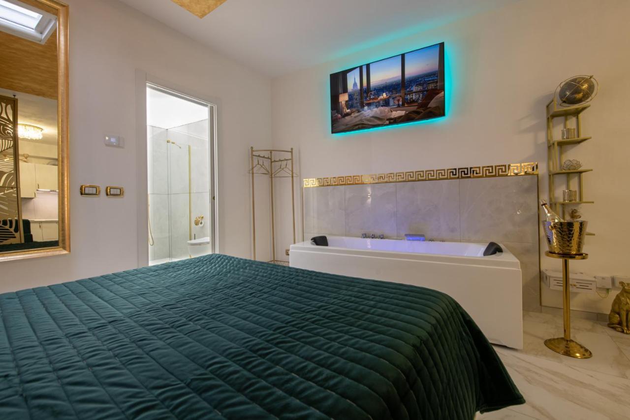 Fashion Gold With Jacuzzi & Car Garage * Bologna