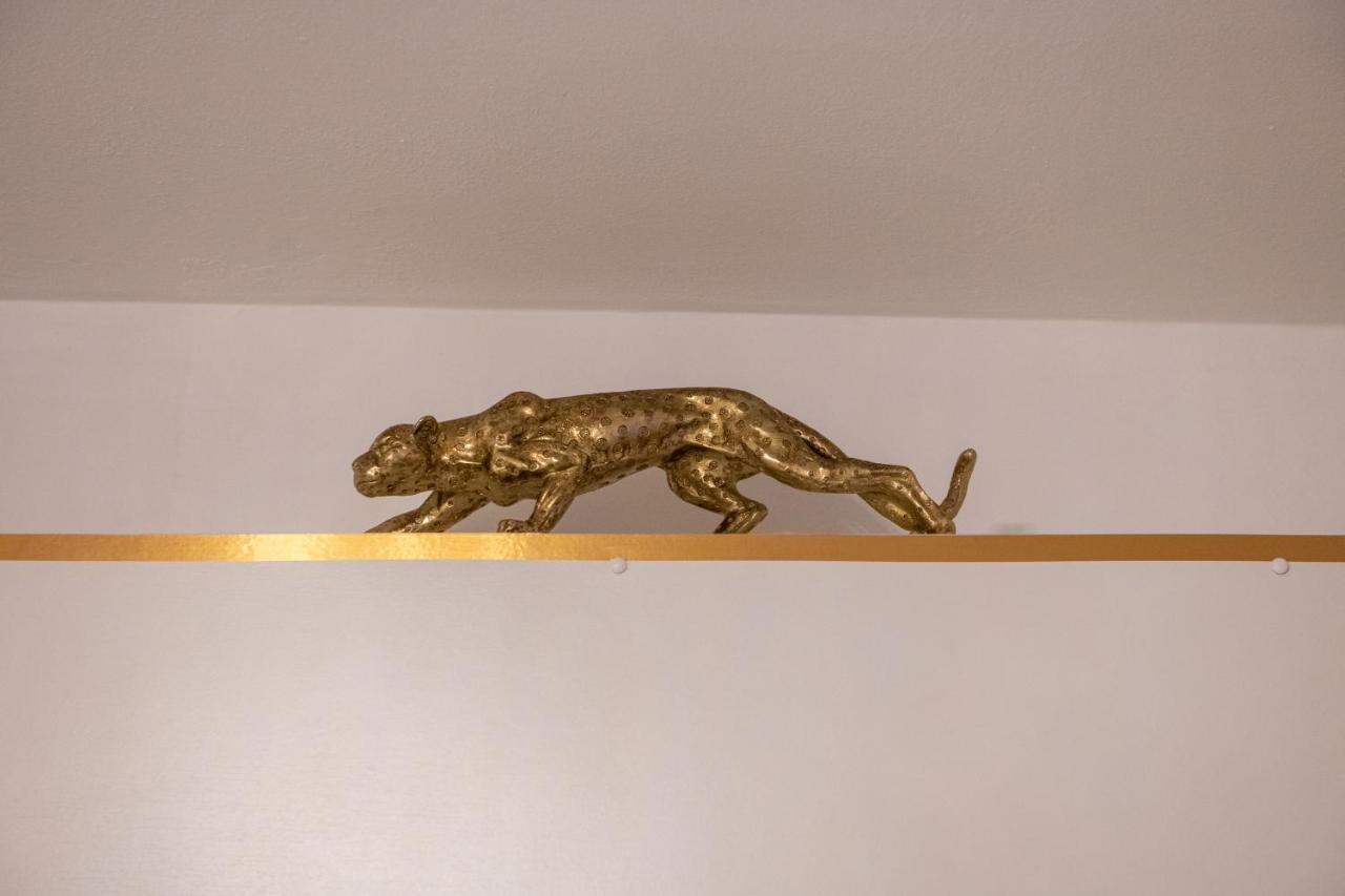 Fashion Gold With Jacuzzi & Car Garage * Bologna