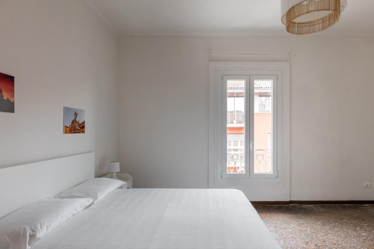 Apartment Alessandrini Finestrella By Wonderful Italy Bologna