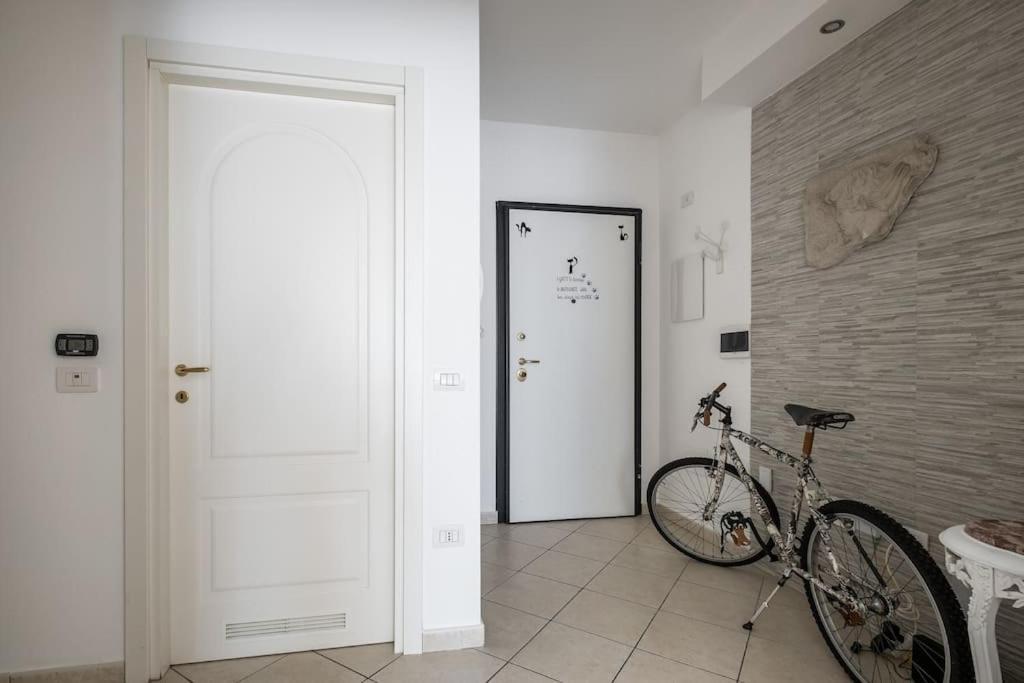 A Casa Di Mo', A Due Passi Dalla Stazione E Fiera Appartement *