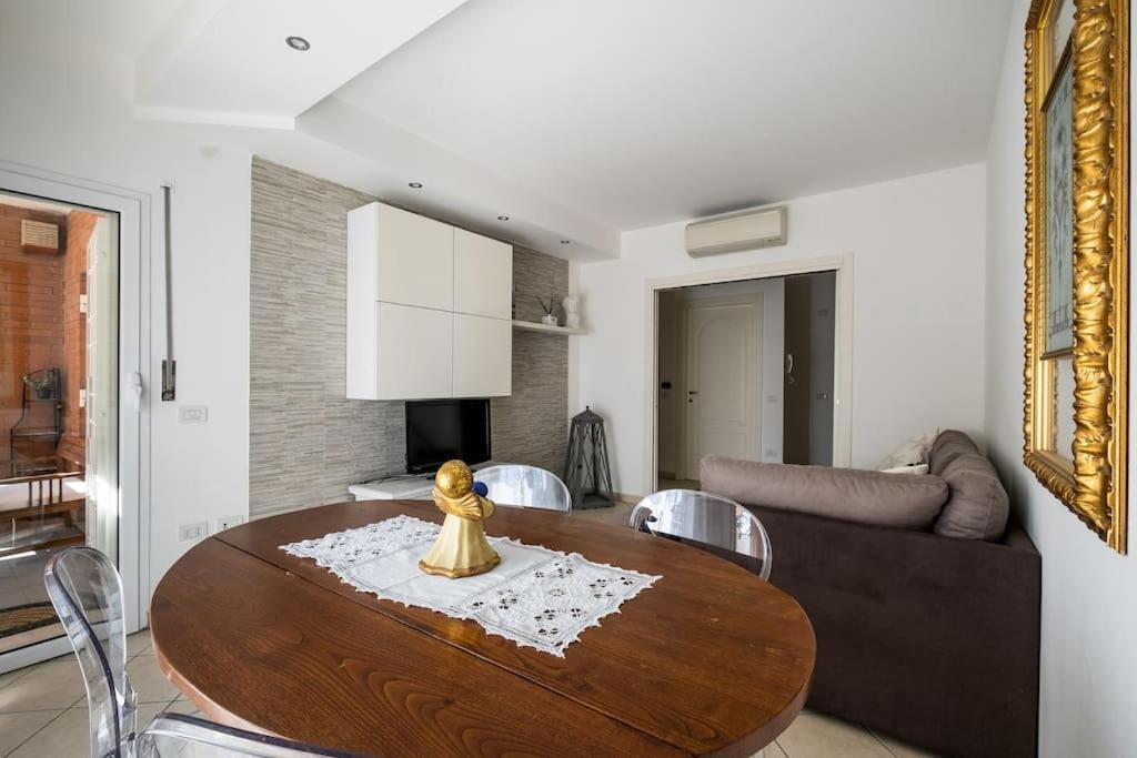 Appartement A Casa Di Mo', A Due Passi Dalla Stazione E Fiera