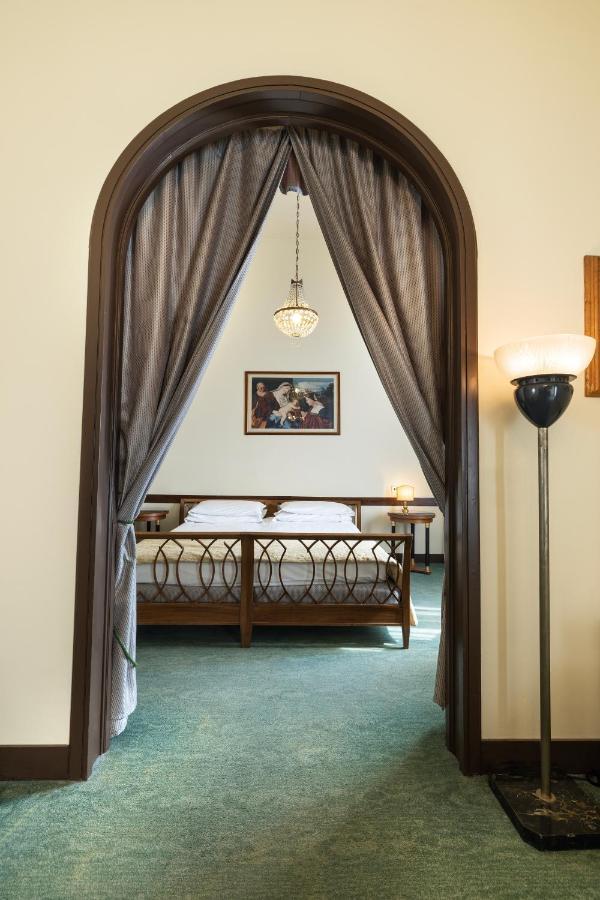 Palace Centro 3*