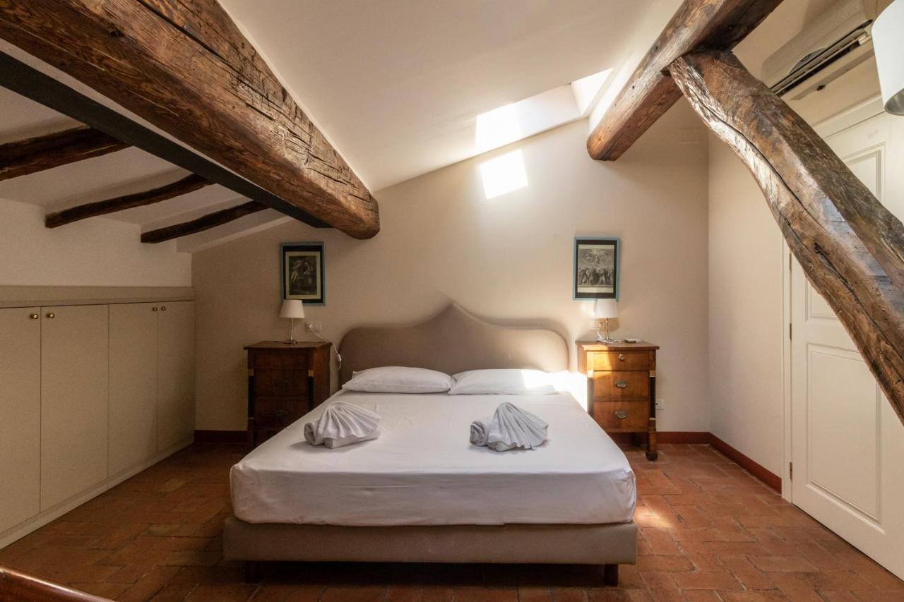 Casa Isolani Charms Santo Stefano 3*