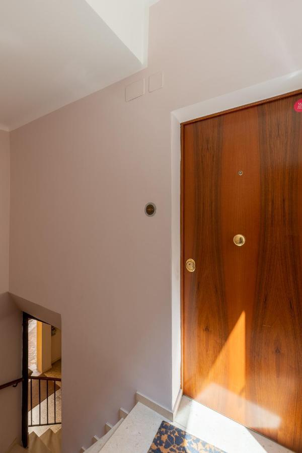 Apartment Santo Stefano Elegant By Wonderful Italy