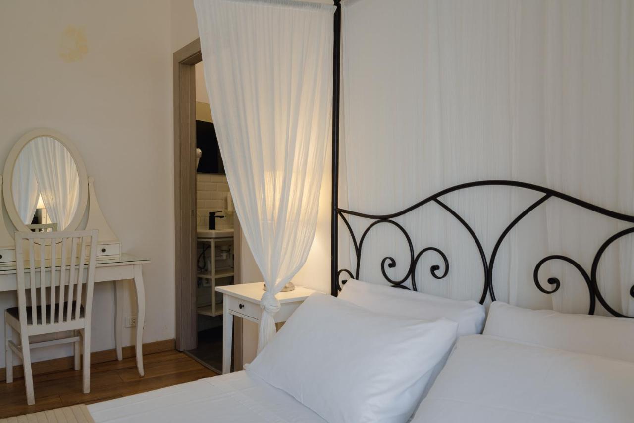 Elegance Bed & Breakfast *