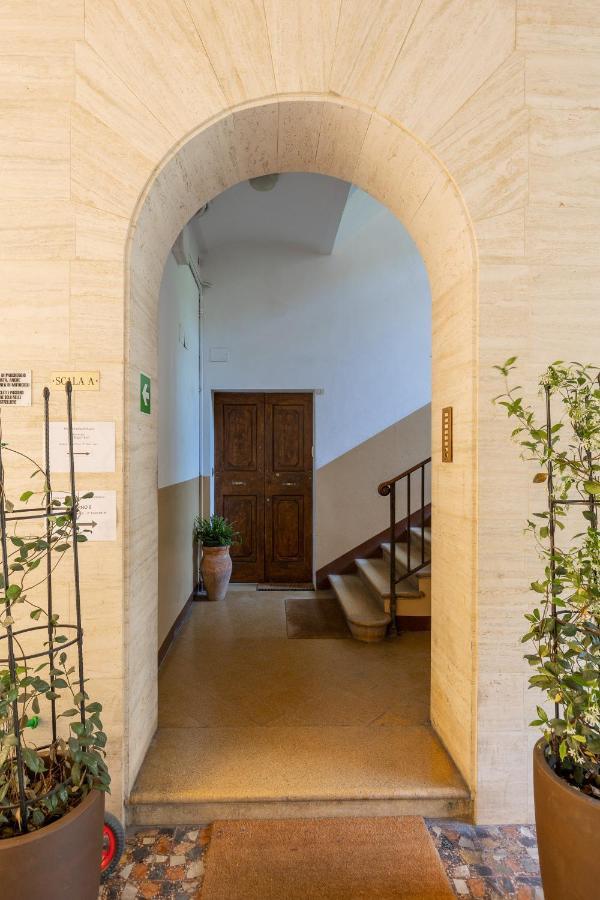 Belle Arti Gallery Garden House