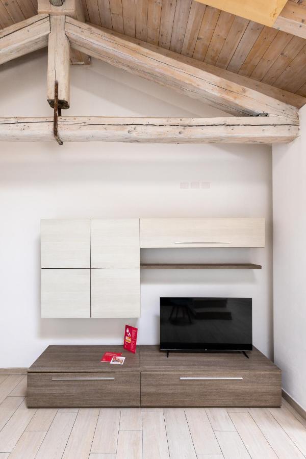 Giorgi Homes - Erbosa Duplex By Wonderful Italy *