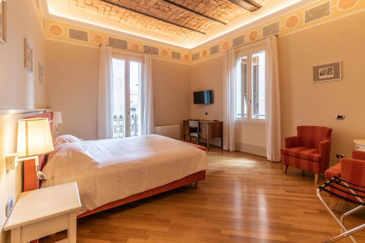 Casa Isolani Luxury Rooms Piazza Maggiore 2*