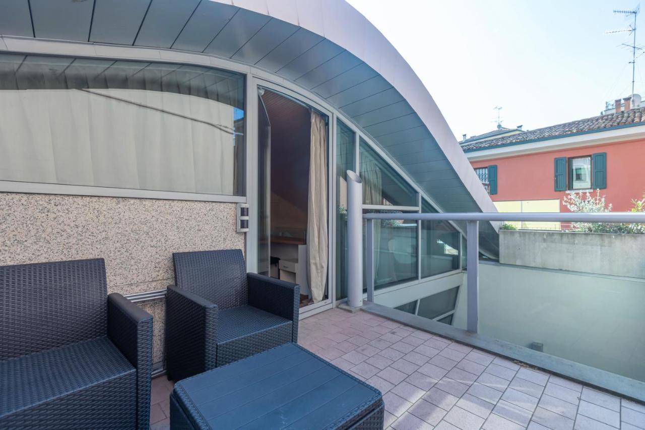 Chic & Modern With Terrace