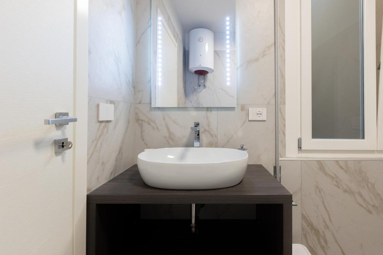 Just Urban Stays - Beautiful Apartment In The City Center * Bologna