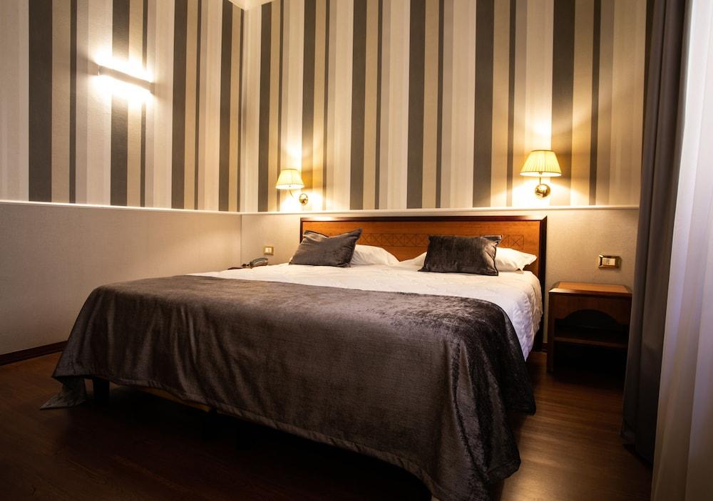 Astoria 3*