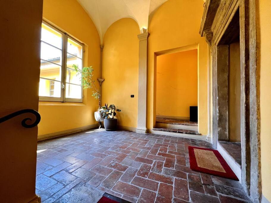 House Of Lovers - Magnificent View In The Heart Of