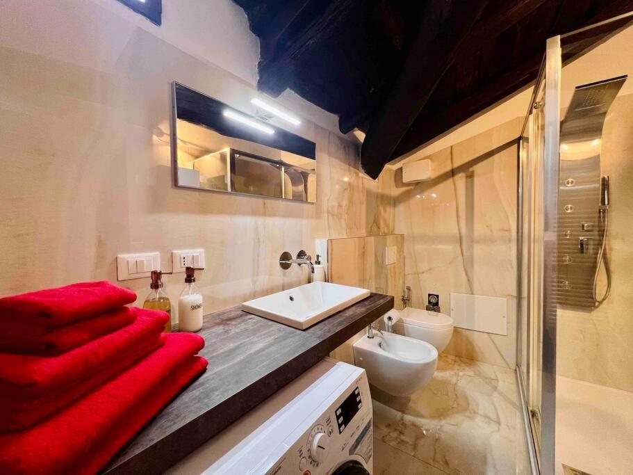 House Of Lovers - Magnificent View In The Heart Of Bologna