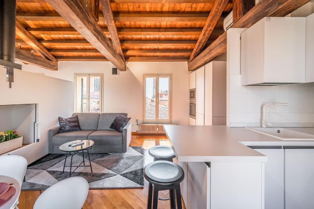 Apartment Ab - Via Montegrappa 3 *